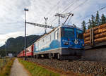   Geschoben von der RhB Ge 4/4 II 619  Samedan  mit ganz Werbung für die Tageszeitung  Südostschweiz  erreicht der Regionalzug (R 1917) von Sagliains am 13.09.2017 nun bald den Bahnhof