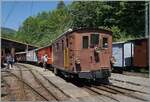 Als kleine Erg�nzung zu Peters herrlichem Bild der BOB HGe 3/3 21 und zum Thema Dachrutenkupplung habe ich die folgenden vier Bilder gefunden: 
Bild 1 zeigt die erhalten BOB HGe 3/3 29, die bei der Blonay Chamy Bahn eine neuen Heimat gefunden hat, da durch den dichte Fahrplan die BOB f�r die gem�tlich dahinfahrenden Lok keine Trassen mehr zur Verf�gung stellen konnte. Die bei Peters Bild zu sehende  Dachrutenkupplung  ist bei der HGe 3/3 26 nicht mehr vorhanden. 
Die HGe 3/3 29 versieht in Chaulin mit der G 2/2 TICINO zum Festival de la vapeur den Rangierdienst. 

24. Mai 2026
