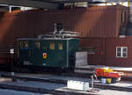 Die elektrische Zahnradlokomotive der Schynige Platte-Bahn - SPB He 2/2 62 (ex WAB He 2/2 62) am 02.10.2011 im Bahnhofsareal von Wilderswil.