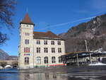 (187'513) - Der Bahnhof Glarus am 31.