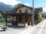 (194'875) - Der Bahnhof Maienfeld am 15.