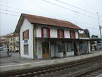 (232'737) - Der Bahnhof D�dingen am 6.