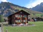 (166'143) - Mit Blumen beschm�cktes Haus am 10.