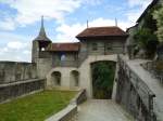 (146'525) - Im Innenhof des Schlosses Gruy�res am 26.
