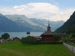(219'287) - Schn�ggeninseli im Brienzersee und Kirche am 1.