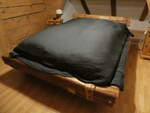 (243'578) - Bett aus Altholz am 8.