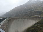 (267'891) - Staumauer des Lago di Lei am 8. Oktober 2024 bei Ferrera