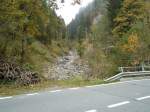 (130'350) - Im Frutigspissen Ladholz: Der Bettbach, der Grenzbach zwischen Rinderwald und Ladholz am 11.