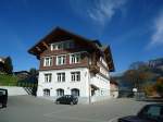 (130'372) - Das Schulhaus Dorf in Adelboden am 11.
