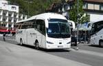 (286'351) - Aus Polen: Wiraz-Bus, Swarzedz - WGM 2272M - Scania/Irizar am 24. April 2026 beim Bahnhof Interlaken West