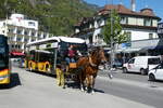 (286'356) - Kutsche am 24. April 2026 beim Bahnhof Interlaken West