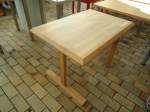 (135'485) - Robuster Tisch im BrockiShop am 16.