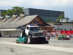 (145'643) - Chevrolet von Hell Driver �berquert zwei Peugeots am 7.