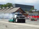 (145'645) - Chevrolet von Hell Driver �berquert zwei Peugeots am 7.