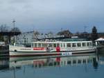(148'081) - Das Motorschiff Oberhofen ist wieder im Wasser am 15.