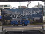 (220'021) - Adelbodner-Mineral-Plakat am 23. August 2020 im Bahnhof Thun