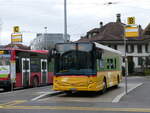 (269'613) - PostAuto Bern - Nr. 217/BE 843'217/PID 10'674 - Heuliez am 3. Dezember 2024 beim Bahnhof Worb Dorf