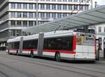 (269'290) - St. Gallerbus, St. Gallen - Nr. 194 - Hess/Hess Doppelgelenktrolleybus am 19. November 2024 beim Bahnhof St. Gallen