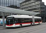 (269'291) - St. Gallerbus, St. Gallen - Nr. 174 - Hess/Hess Gelenktrolleybus am 19. November 2024 beim Bahnhof St. Gallen