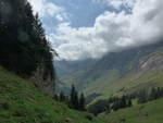 (195'976) - Ausblick vom Rycheb�rgli am 18.