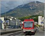 Der MGB Shuttle ABDeH 4/10 nach Zermatt steht am 22.05.2012 im MGB Bahnhof von Brig.