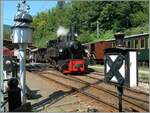 Die SEG G 2x 2/2 105 der Blonay Chamby Bahn ist in Chaulin angekommen und wird gleich abgekuppelt, um in der Lokwartung mit neuen Vorräten ergänzt zu werden.