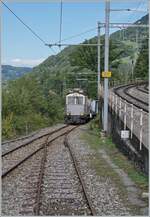 Les chemins de fer disparus - Die verschwundenen Bahnen (LLB 1915 - 1967) Der Leuk Leukerbad Bahn Triebwagen mit der Anschrift ABDeh 2/4 N° 10 erreicht mit seinem Museumszug N° 1009 von
