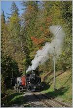 Herrlich rauchend ist die BFD HG 3/4 N° 3 der Blonay-Chamby Bahn auf der Fahrt von Blonay nach Chaulin und erreicht in Kürze Chamby. 

20. OKt. 2024