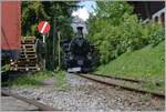 In Chaulin angekommen, dampft die BFD HG 3/4 N° 3 der Blonay Chamby Bahn zur Lokbehandlung wo sie mit Kohle und Wasser versorgt werden wird. 

11. Mai 2025