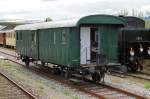 gepaeckwagen/450512/dbb-sehr-vorbildlich-restaurierter-f-17 DBB: Sehr vorbildlich restaurierter F 17 124 (ehemals SBB) in Leuzigen am 5. September 2015.
Foto: Walter Ruetsch