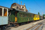   Ein Dampfzug der Museumsbahn Blonay-Chamby, steht am 27.05.2012 im Bahnhof Blonay zur Abfahrt nach Vevey bereit.