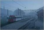 Der TPF RER 60 14954 beim Halt in Broc-Village.