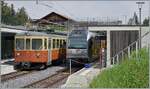  Mischbetrieb : in Winteregg kreuzen ich der BLM Be 4/4 31  Lisi  unterwegs nach Grtschalp und der BLS Be 4/6 101 Eiger auf der Fahrt nach Mrren.


8. Aug. 2024