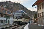 Der Bahnhof Montbovon auf der Strecke Montreux Zweisimmen gehört der TPF. Als diese den Bahnhof Montbovon im Frühjahr 2018 gründlich umbaute, war die MOB Strecke unterbrochen. Während von Osten her die Bahnersatzbus bis Montbovon fuhren, errichtete die MOB westlich des TPF Bahnhofs einen eigenen  Bahnhof , bzw. eine Bahnsteigkante. Somit konnten die Züge ab Montreux immerhin bis Montbovon fahren und auf einen wenig sinnvollen Busersatz konnte verzichtet werden. 
Im Bild der MOB ABe 4/4 9304  Alpina  der mit einem Zug nach Montreux auf die Abfahrt wartet. 

2. April 2018