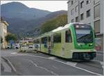 Bisher sah (und fotografierte) ich die TPC ABe 4/8 471 und 473; heute nun kann ich die  Serie  mit dem ABe 4/8 472 abschliessen: Der ABe 4/8 472 erreicht in Kürze den Bahnhof von  Aigle wobei wie unübersehbar der Schienenweg auf diesem kurzen Abschnitt mitten auf der Strasse entlang führt.

20. Oktober 2024