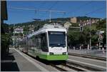 Nach einer kurzen Wendezeit verlsst der TransN Be 4/8 32 als Regionalzug R 15 Neuchtel Place Pury Littorail in Richtung Boudry.