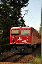 RhB Ge 4/4 I U Nr.605 in Madulain am 28.09.2009.