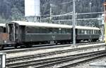 RhB gr�ne 1.Klasse-Wagen Typ A in Thusis imAugust 1990.
