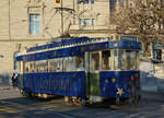 BERNMOBIL: Mit der Weihnachtsstrassenbahn  Mrlitram  in Bern unterwegs am 14.