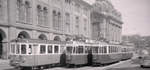 Ehemalige Vereinigte Bern-Worb-Bahnen VBW, Bern Kornhausplatz - Bolligen - Worb-Linie: Bern Kornhausplatz mit zwei Tramzügen und dem VBW Steuerwagen BDt 82, 1.Mai 1965 