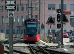 Mit Peter unterwegs in Bern - 

Die in Richtung Bern fahrende Tramlink 928-Straßenbahn erreicht hier den Halt Gümligen Bahnhof wo in die Berner S-Bahn umgestiegen werden kann.

07.03.2025