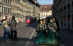 Mit Peter unterwegs in Bern - 

Man sieht, die Bärner Fasnacht war am Freitag dem 7. März noch im Gange, hier in der Spitalgasse mit Combino Classic 661 der Linie 8.

07.03.2025