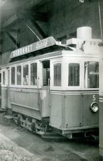 Tramways de Fribourg - beim Dépot Pérolles im Jahre 1963: Wagen 5 (Serie 5 - 6, Baujahr 1900). 