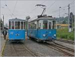 Obwohl fast gleich und gut zusammenpassend, habe die beiden Fahrzeuge einen ganz verschiedenen Lebensgang: Das Triebfahrzeug stammt ehemaligen Tram von Lausanne, während der Beiwagen bei der