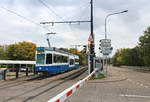 Glattalbahn, Auzelg. Tram 2000 mit Sänfte, Nr. 2100. 17.Oktober 2020 