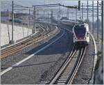 Um den RER Vaud S-Bahnen ein wenden in Cully zu ermöglichen hat man den Bahnhof umgebaut: das Bergseitige Gleis im Einfahrbereich etwa gestreckt und gegen den Berg verschoben, das ehemalige