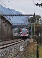 Zwei SBB RABe 511 sind als RE 33 beim Ch�teau de Chillon (welches sich jenseits des rechten Bildrands befindet) auf dem Weg nach Annemasse. 

4. Feb. 2026