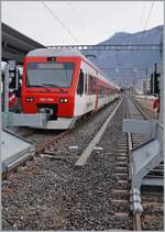 Die beiden TMR NINA RABe 525 039 und 252 040 haben als R81 26117 von Le Châble kommend ihr Ziel Martigny erreicht und werden nach einer kurzen Wendezeit von vier Minuten wieder nach Le