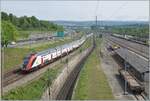 Ebenfalls eine interessante Wahl der Fahrstrecken zeigen diese beiden SBB RABe 502 Twindexx als IC 1 von St.Gallen nach Gen�ve A�roport im Bereich von Lausanne Triage.