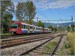 Zwei Bem 550 auf dem Weg nach Genève verlassen La Plaine, den westlichsten SBB Bahnhof.
5. August 2015